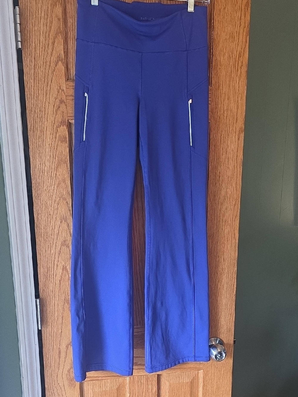 Athleta Purple Wide Leg Fleece Lined Leggings Size Medium